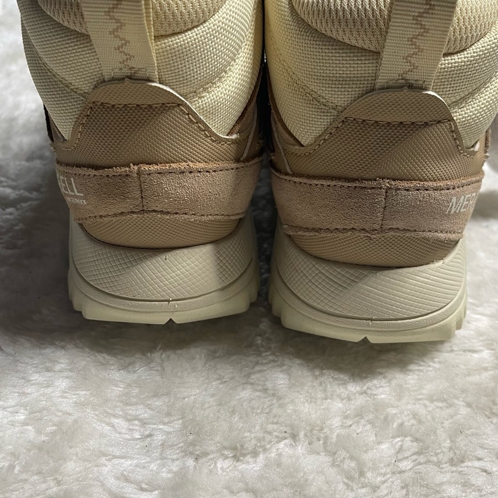 Merrell Women's Tan and Cream Hiking Shoes - Picture 9 of 11